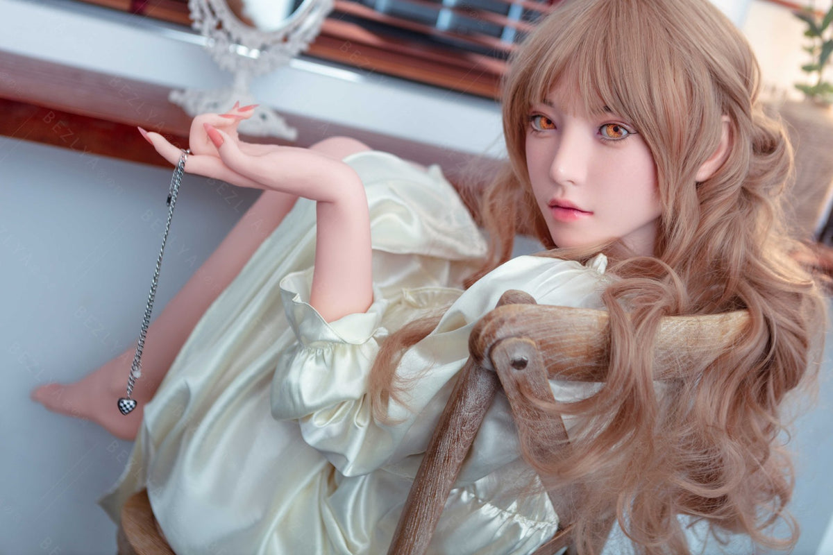 Iris sekspop (Bezlya Doll 160 cm C-cup 2.1 siliconen)