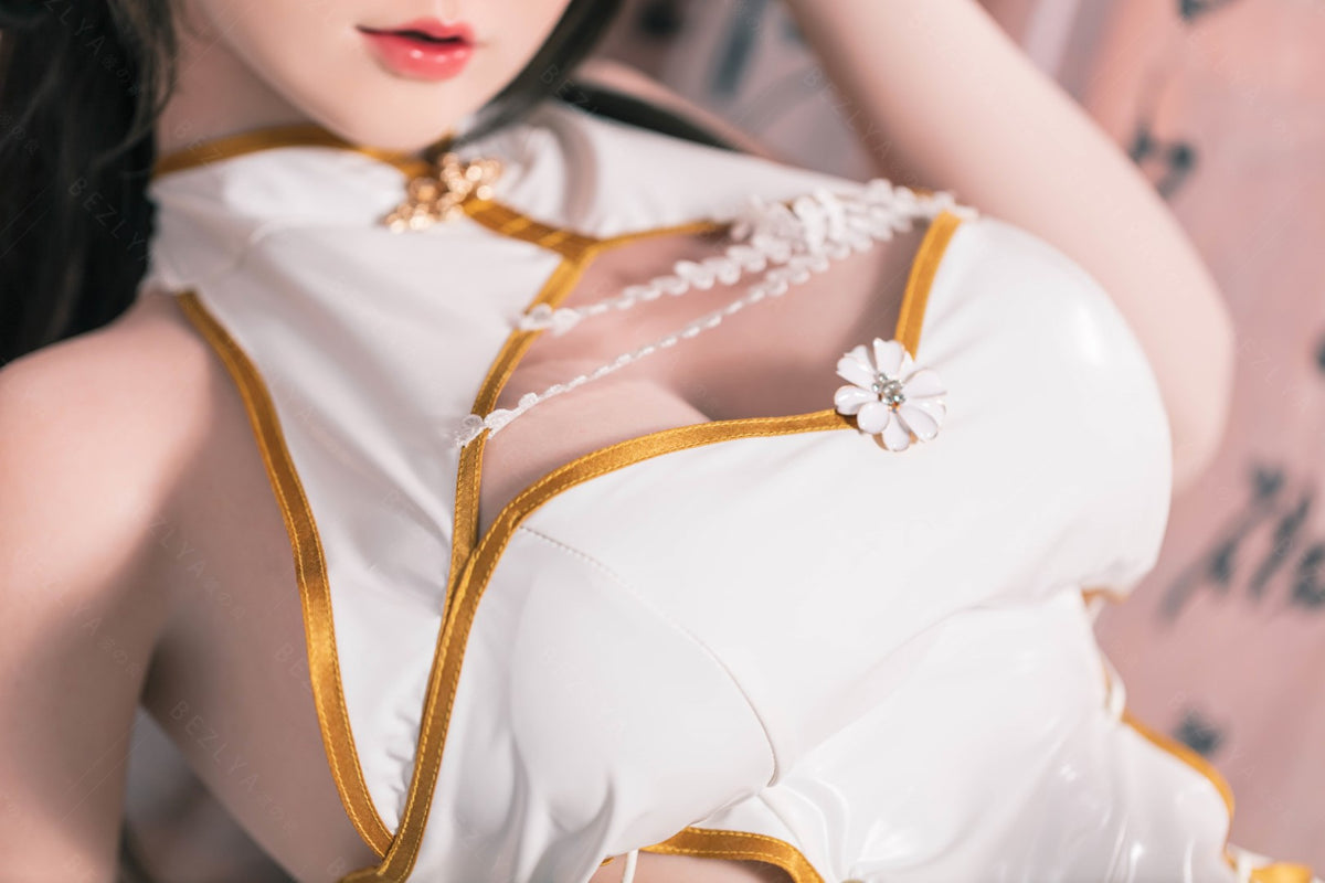 Platycodon-sekspop (Bezlya Doll 155 cm E-cup 2.2CF siliconen)