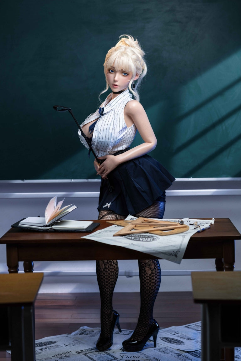 Violette sekspop (AITIA-pop 157 cm F-cup 2.2CF siliconen)