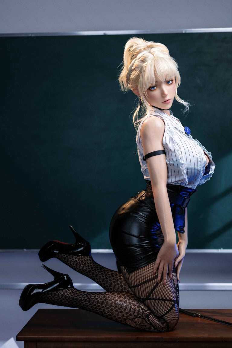 Violette sekspop (AITIA-pop 157 cm F-cup 2.2CF siliconen)