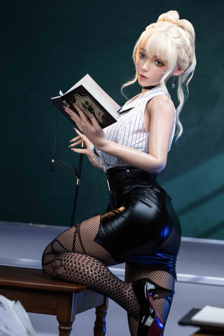 Violette sekspop (AITIA-pop 157 cm F-cup 2.2CF siliconen)