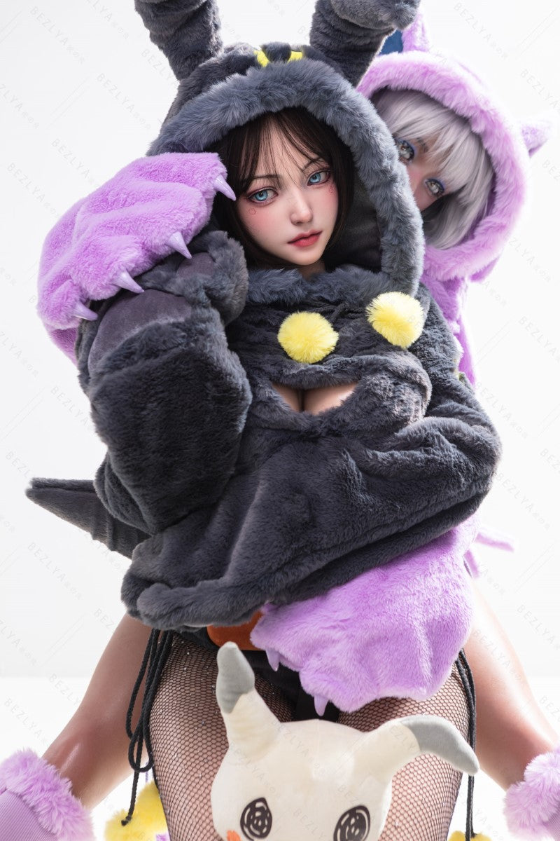 Campanula-sekspop (Bezlya Doll 155 cm E-cup 2.2CF siliconen)