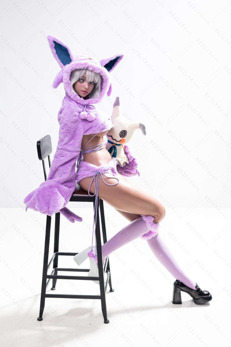 Campanula-sekspop (Bezlya Doll 155 cm E-cup 2.2CF siliconen)