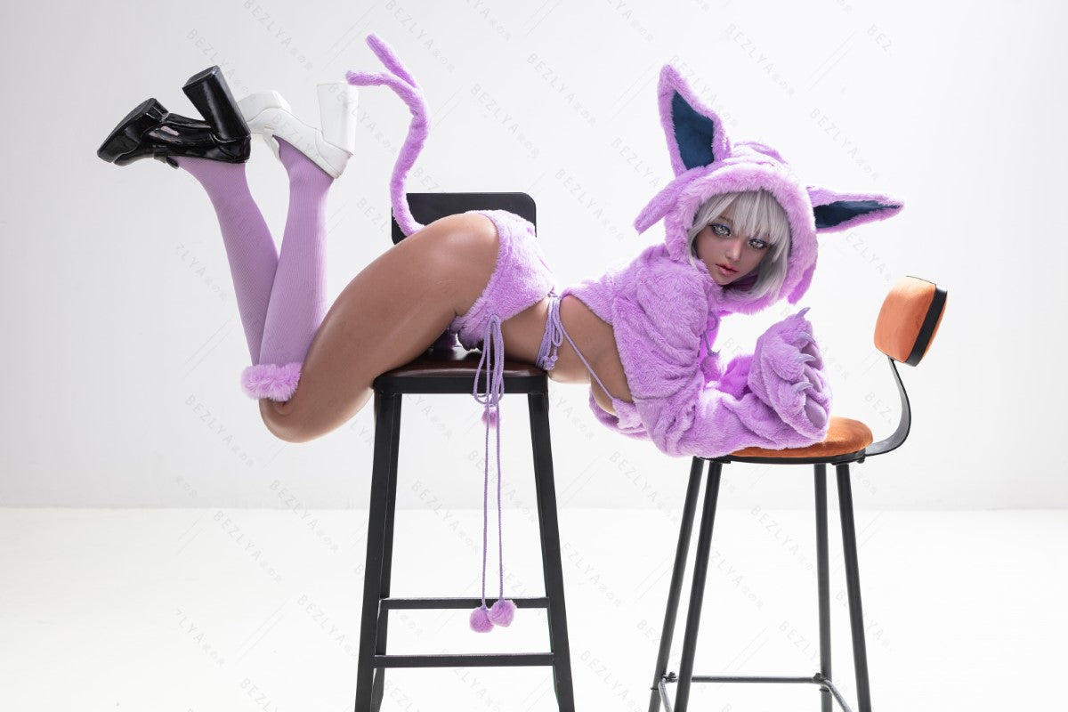 Campanula-sekspop (Bezlya Doll 155 cm E-cup 2.2CF siliconen)