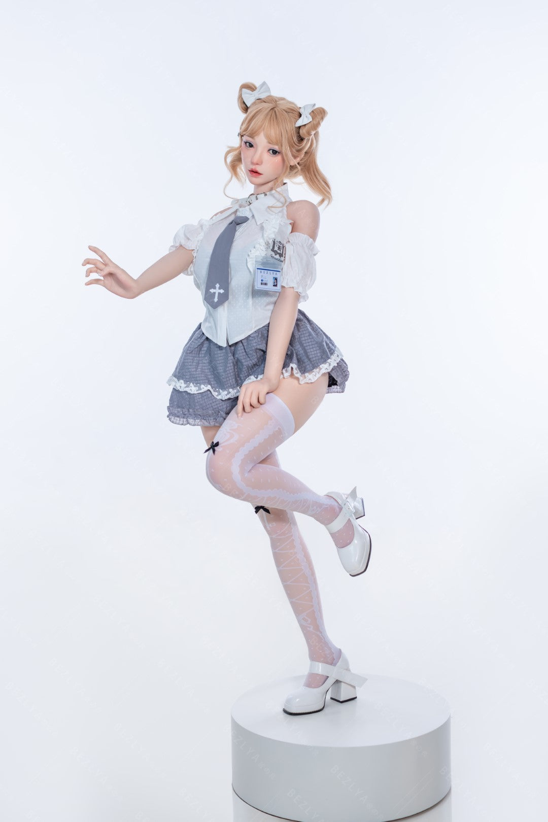 Albizia-sekspop (Bezlya Doll 155 cm E-cup 2.2CF siliconen)