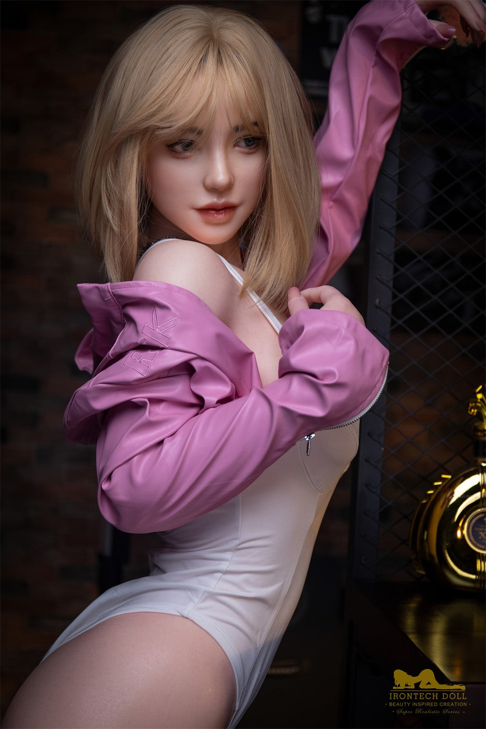 Layla-sekspop (Irontech Doll 169 cm C-cup S39 siliconen)