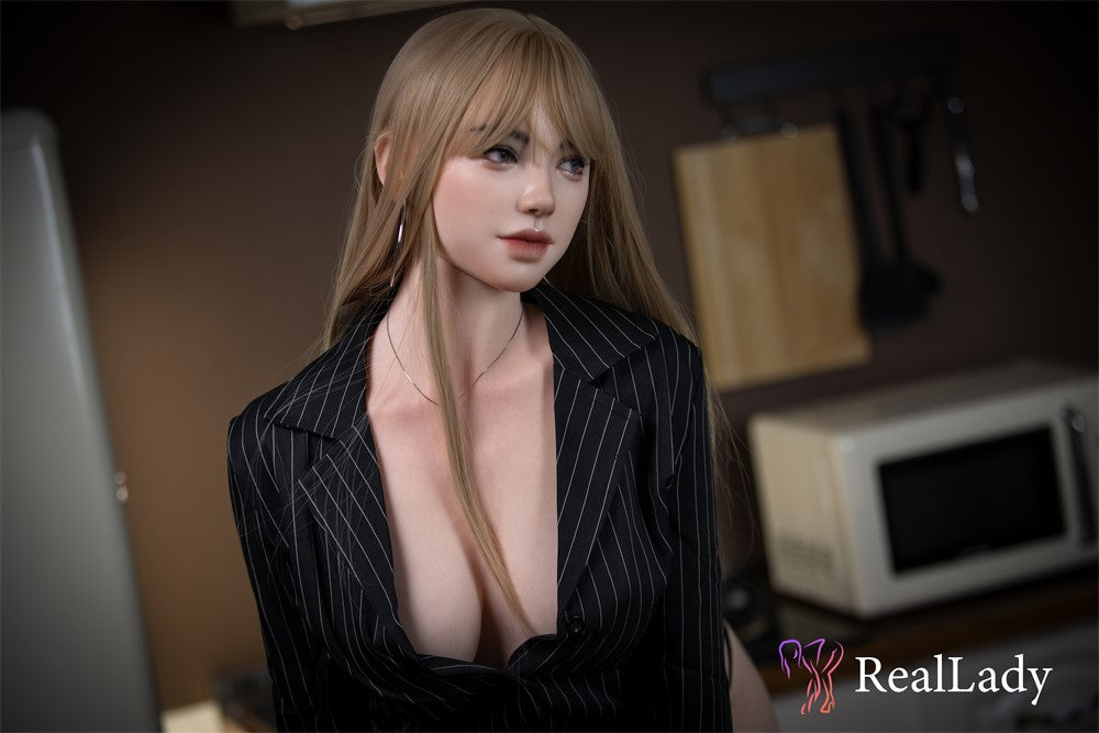 Layla sex pop (Real Lady 170 cm C-Cup S39 Silicone)