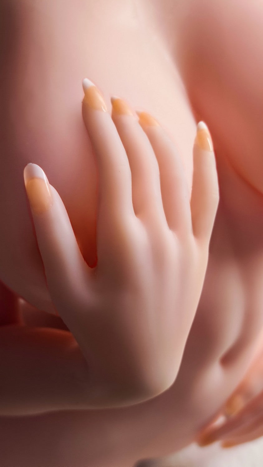 Watanabe Yuno Torso Sex Doll (Elsa Babe 83cm Rad024 siliconen)