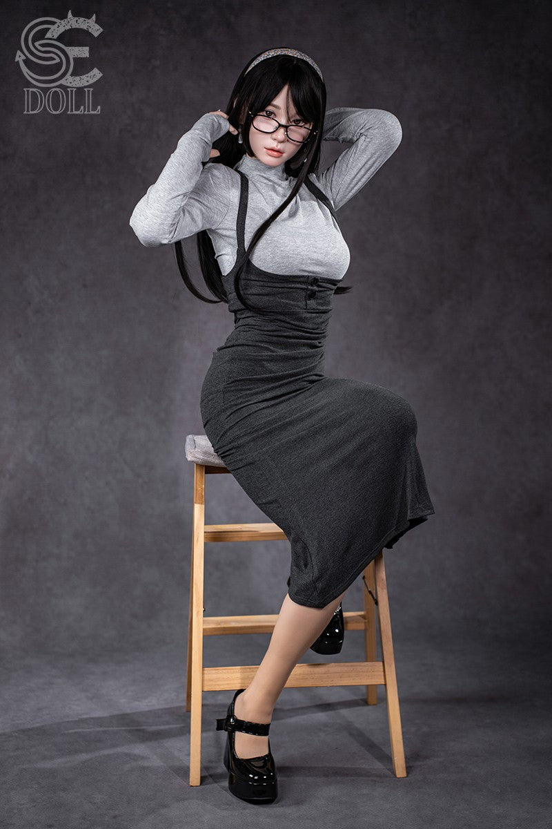 Hinata.Een sekspop (SEDoll 153 cm A-cup #164SC RST siliconen)