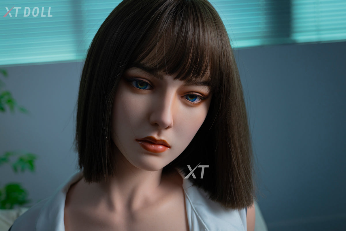 Irina sex pop (XT Doll 161cm B-cup #xt-18 siliconen)