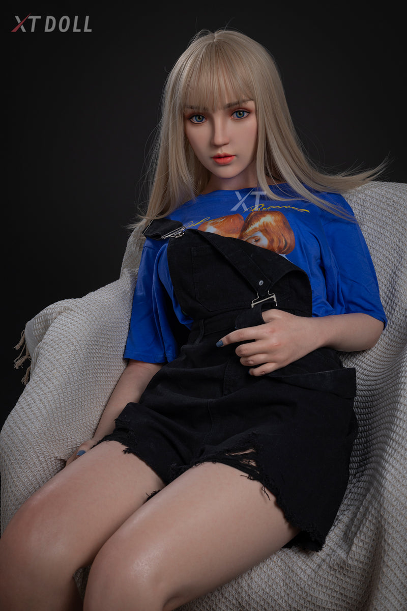 Lisa sekspop (XT Doll 164 cm C-cup #XT-23 siliconen)