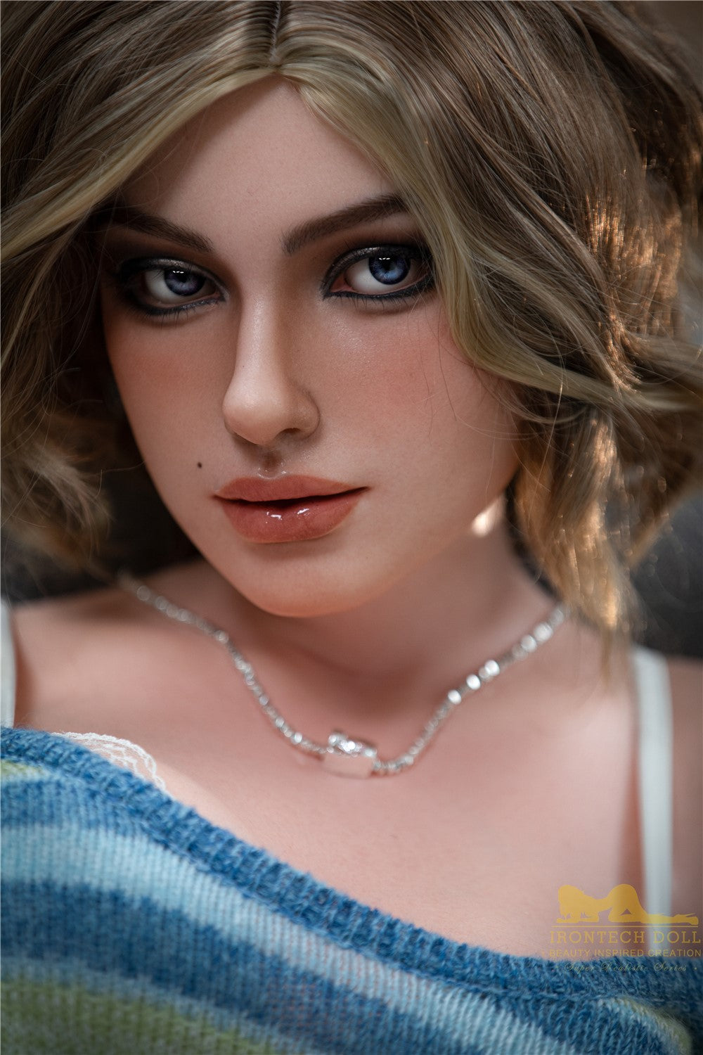 Lotta sekspop (Irontech Doll 152 cm A-cup S17 siliconen)