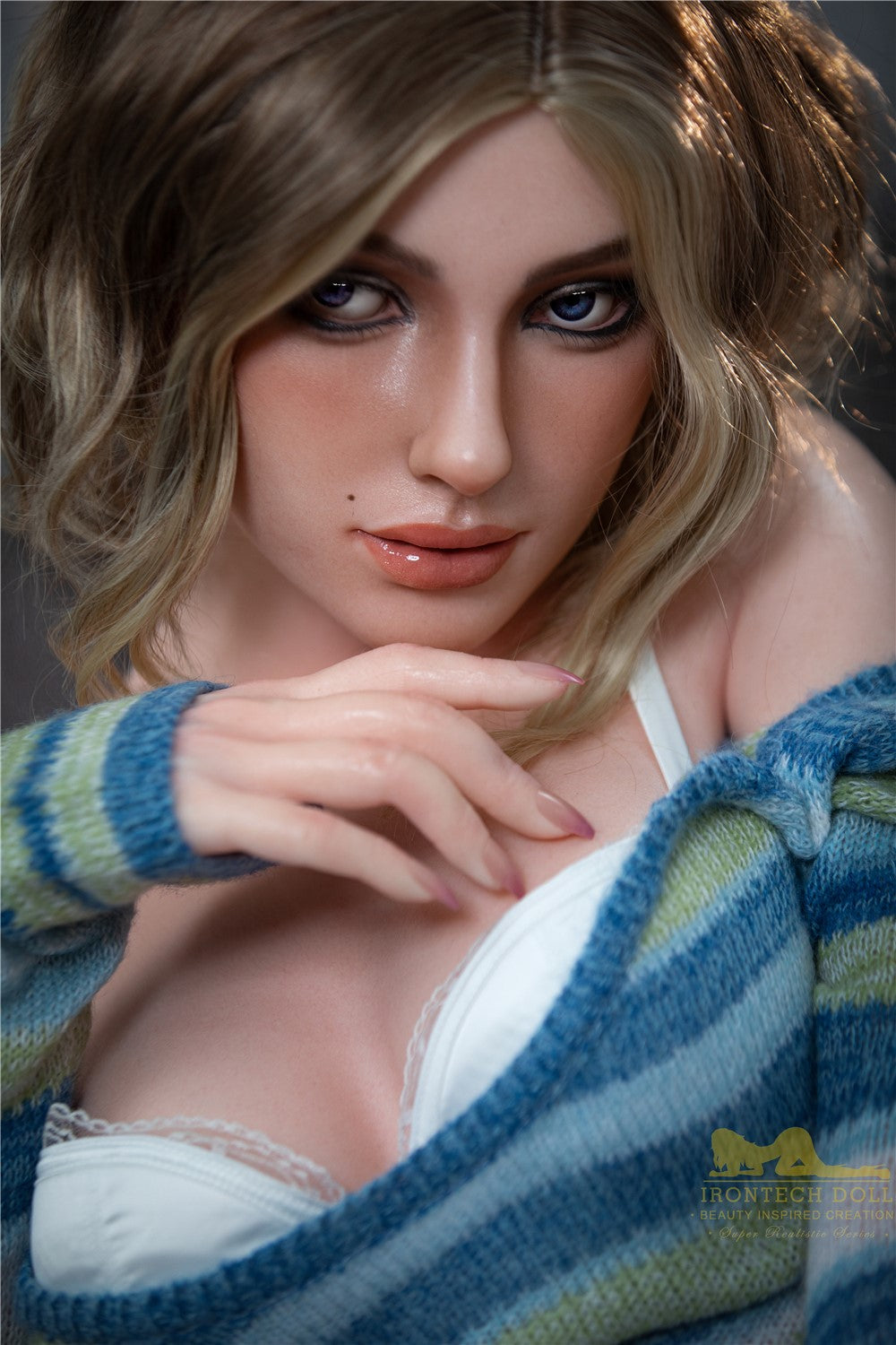 Lotta sekspop (Irontech Doll 152 cm A-cup S17 siliconen)