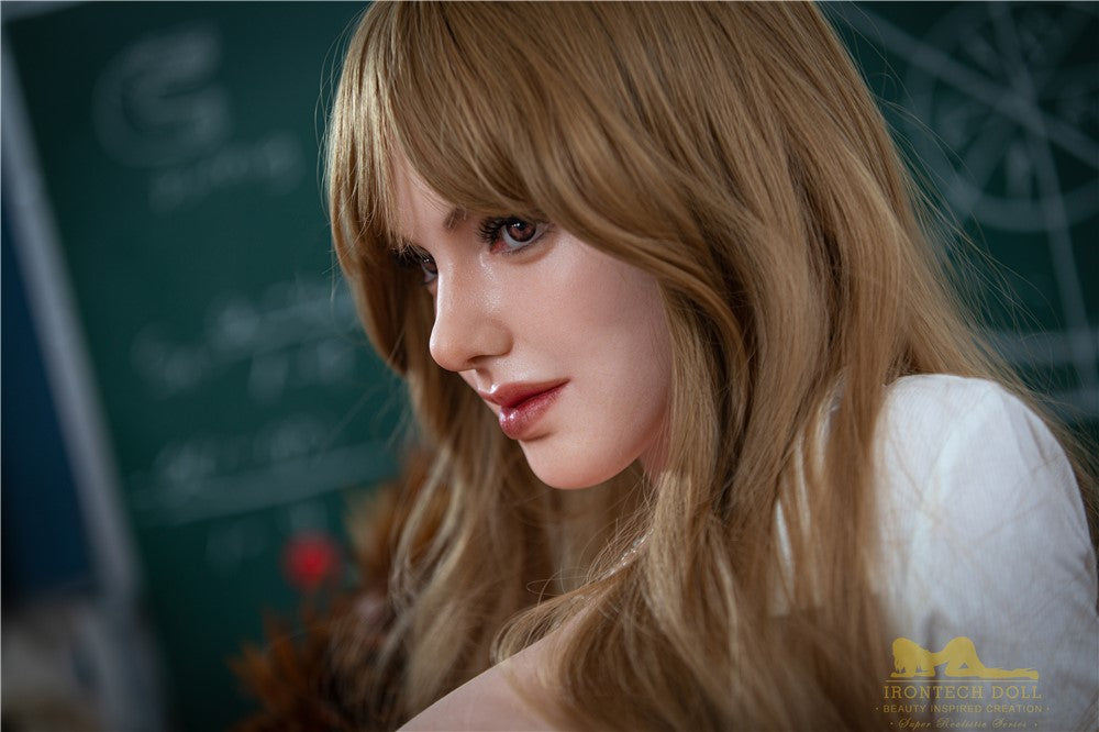Peggy Sex Doll (Irontech Doll 165 cm f-cup S27 siliconen)