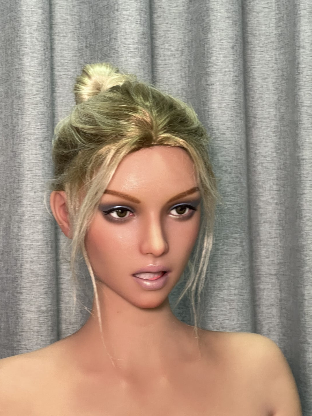 Daisy Sex Doll (Zelex 170 cm C-CUP GE95-2 Siliconen)